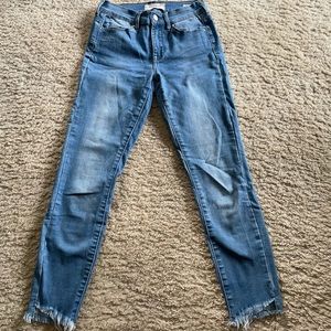 High-Waisted Skinny Jean w/ Frayed Bottom